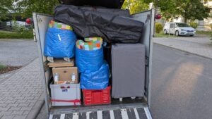 bis unters Dach maximal gefüllter Anhänger